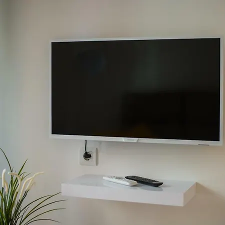 Leona Deluxe Gæstehus 4*