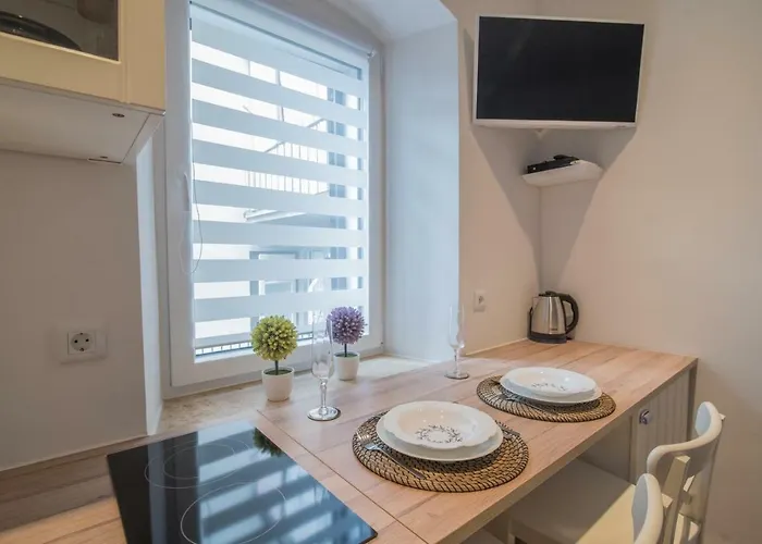 Leona Deluxe Konukevi Pula