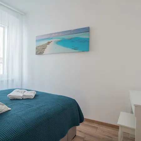 Leona Deluxe 게스트하우스