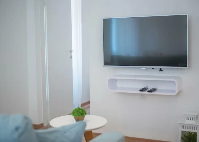 Guest house Leona Deluxe 4*